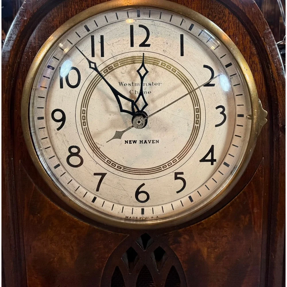 1935 Vintage New Haven Electric Mantel Clock Westminster Chime Gothic Wood